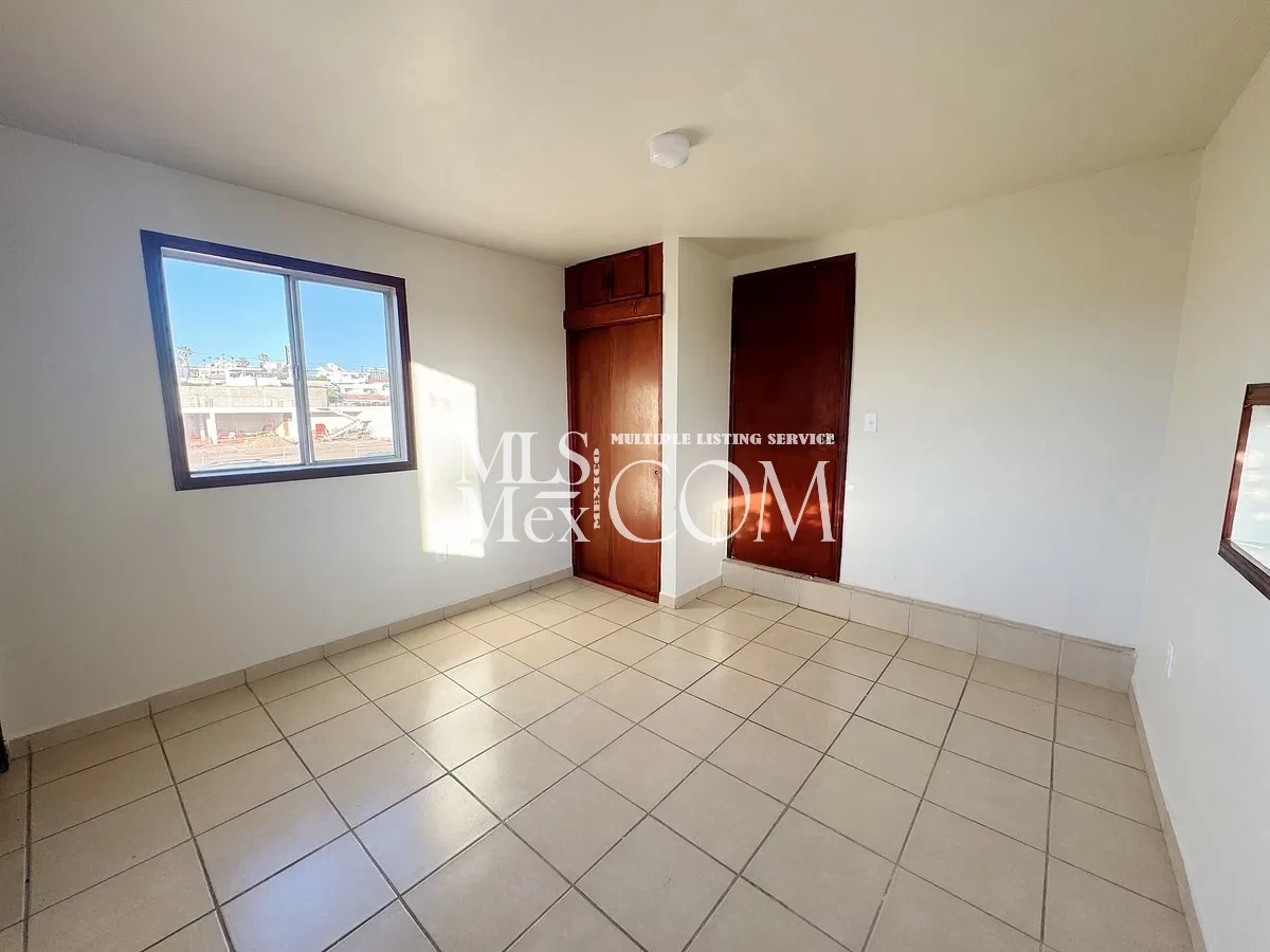 🏡 4-Bedroom Pet-Friendly House for Rent in Central Rosarito | $1,200 USD