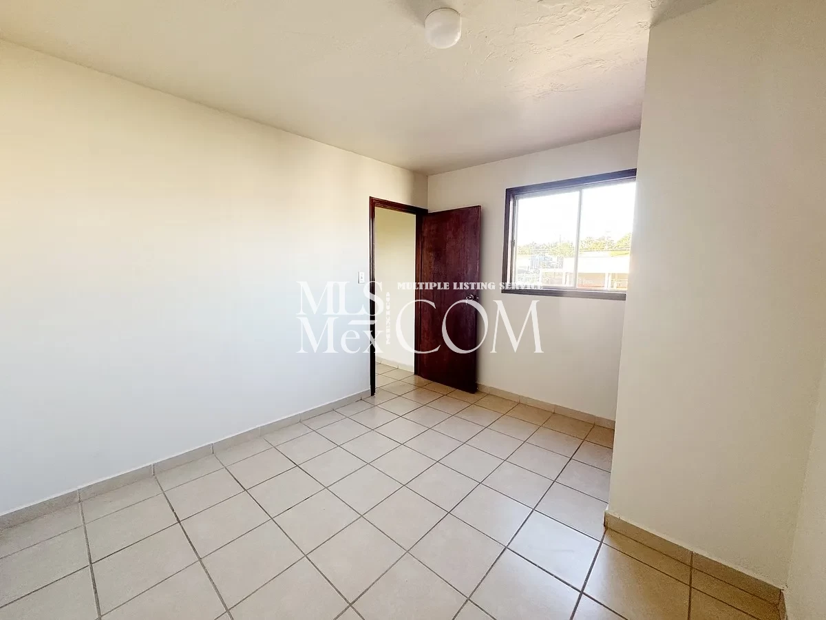 🏡 4-Bedroom Pet-Friendly House for Rent in Central Rosarito | $1,200 USD