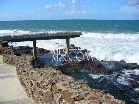 Corona del Mar Calle Acantilado Rocamar 10-102 Rosarito