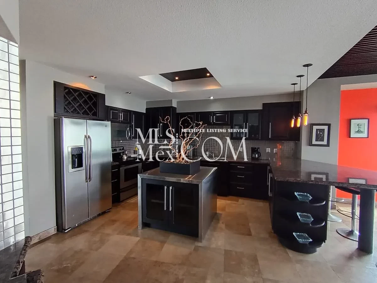 🌊 Oceanfront 2BR Condo in Las Palmas Popotla Rosarito | Pools, Gym & Beach Access | 30 Min to US Border  ⸻