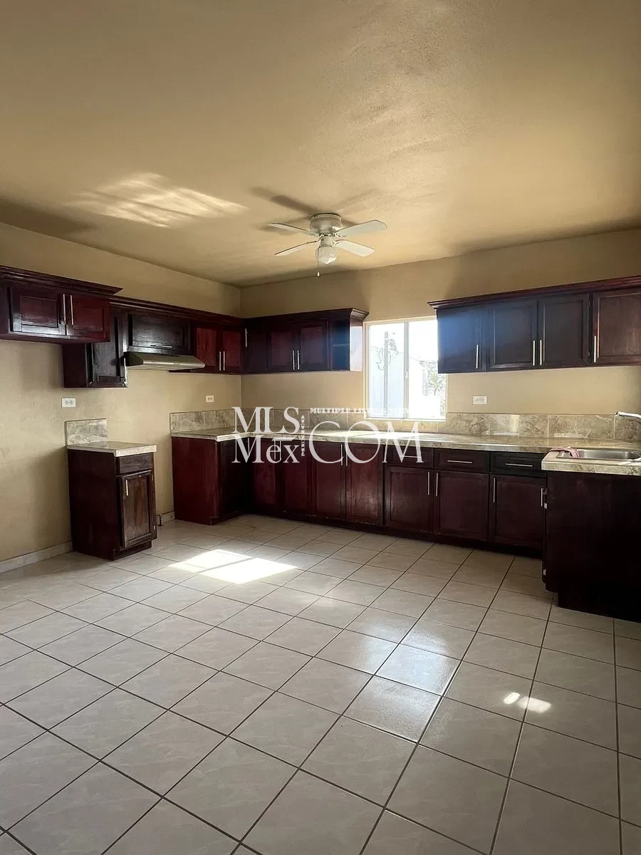 🏖️ Oceanview 3BR Apartment for Rent in Rancho Altamira, Rosarito – $650 USD