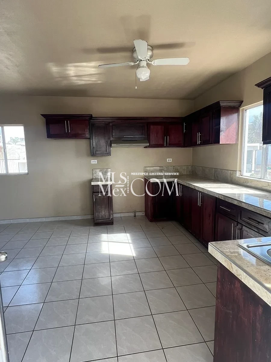 🏖️ Oceanview 3BR Apartment for Rent in Rancho Altamira, Rosarito – $650 USD