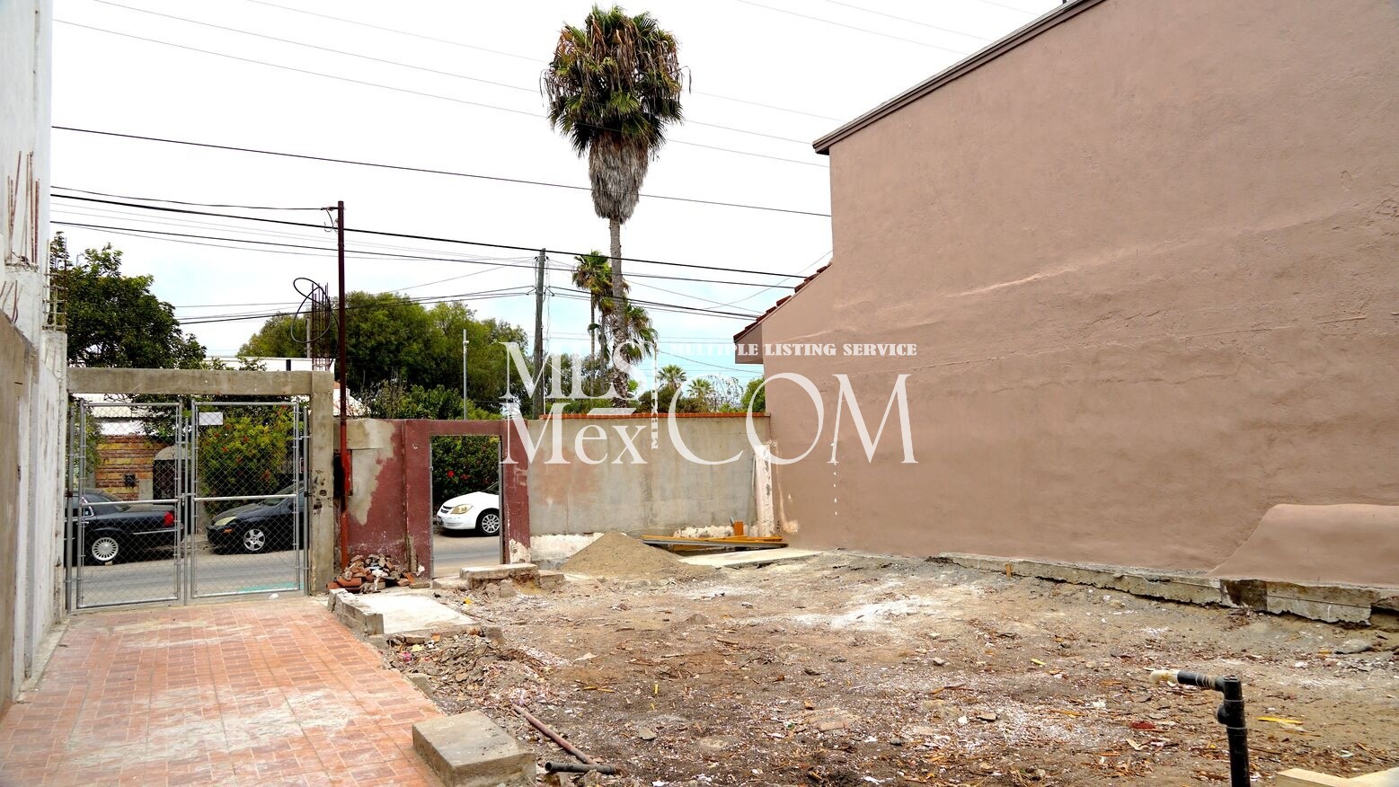 🏡 150 m² Lot for Sale in La Fuente 23 | Downtown Rosarito | Walk to the Beach | Near U.S. Border