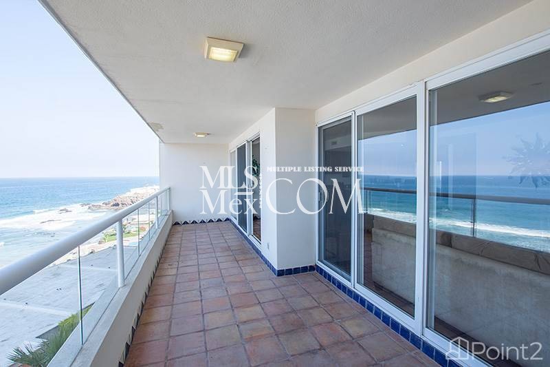 Beachfront Condo for Rent | 2 Bedrooms, 2 Bathrooms | La Jolla del Mar, Rosarito T2-402