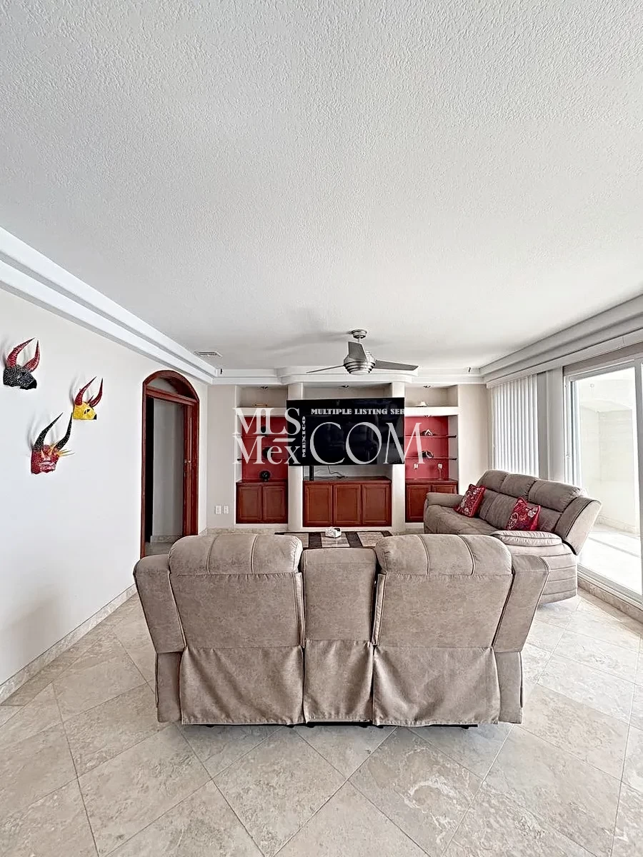 2BR 1,500ft Condo in Rosarito | Gated Community | 30 Min to US Border