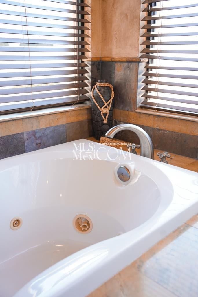 Hermosa Casa en  MARENA COVE Rosarito