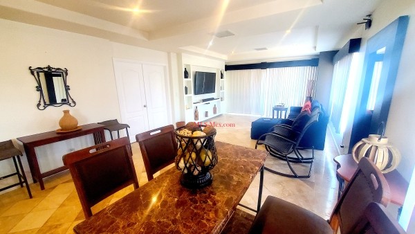 Riviera, René Ortiz C. No. 106-301, Centro, Baja California