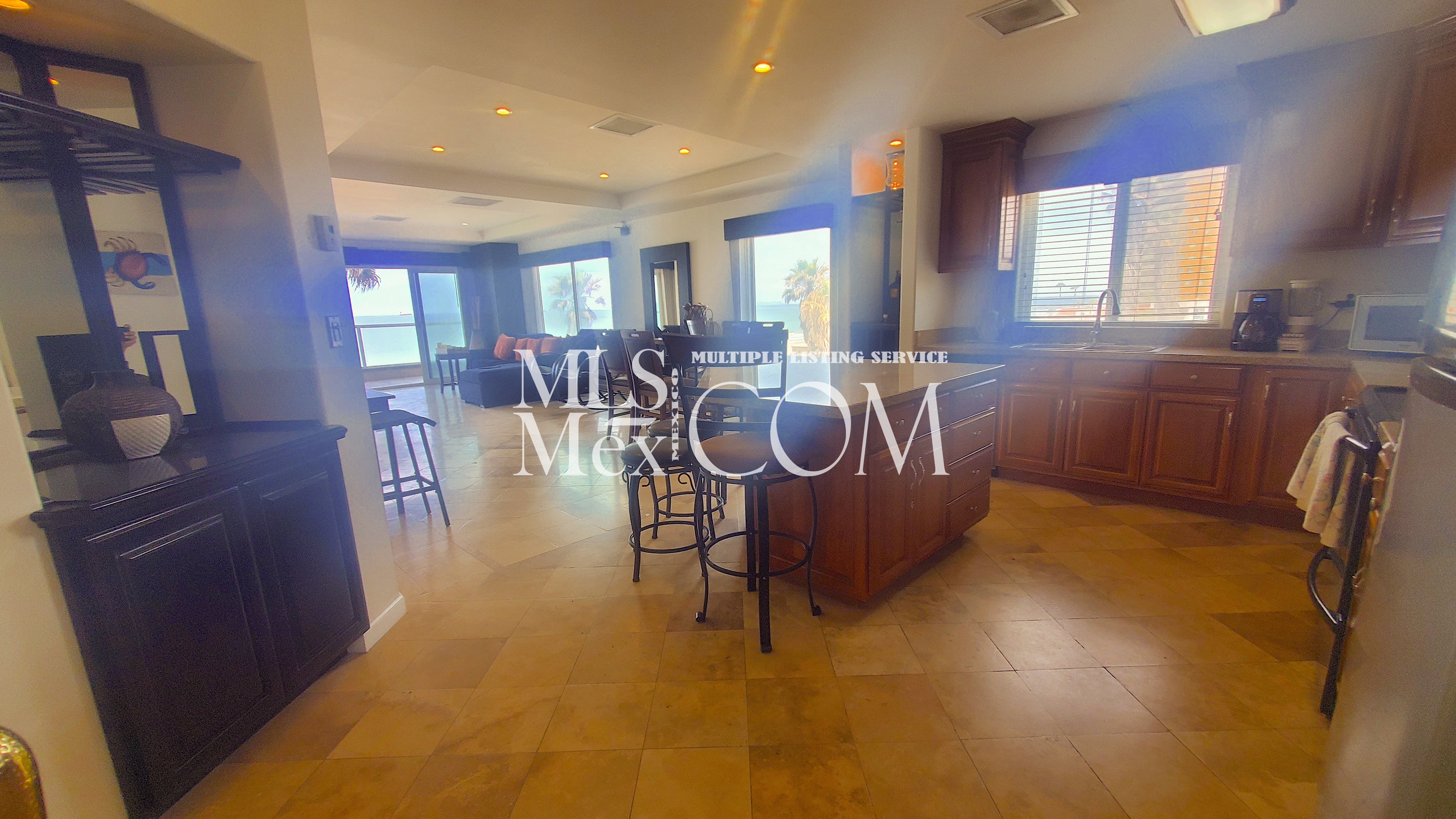 Riviera, René Ortiz C. No. 106-301, Centro, Baja California