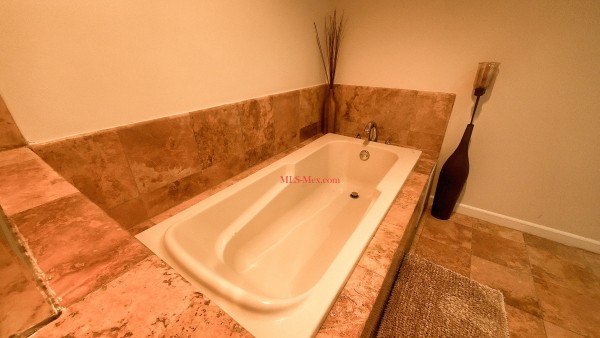 Riviera, René Ortiz C. No. 106-301, Centro, Baja California