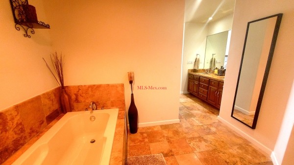 Riviera, René Ortiz C. No. 106-301, Centro, Baja California